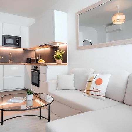 Cozy Appartement Plein Centre, Proche Gare/Plage Menton Bagian luar foto