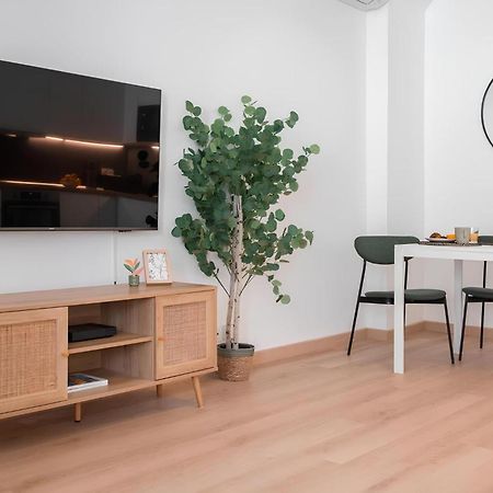 Cozy Appartement Plein Centre, Proche Gare/Plage Menton Bagian luar foto
