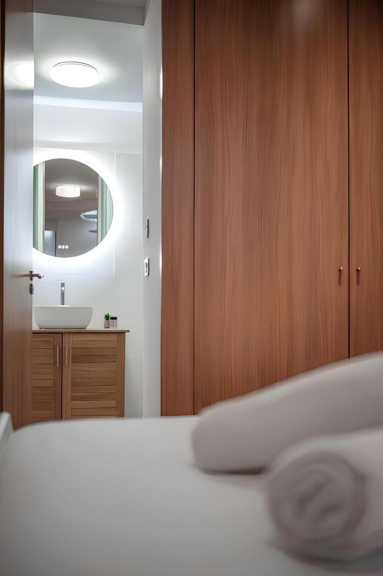Cozy Appartement Plein Centre, Proche Gare/Plage Menton Bagian luar foto