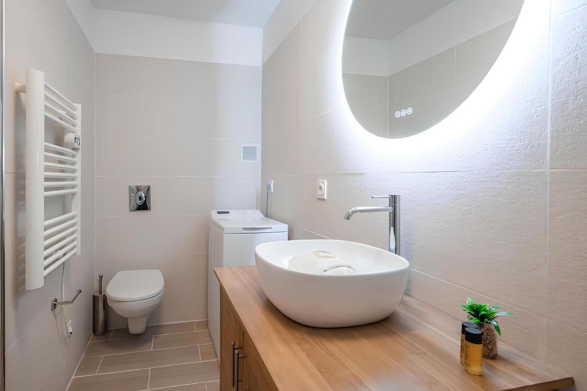 Cozy Appartement Plein Centre, Proche Gare/Plage Menton Bagian luar foto